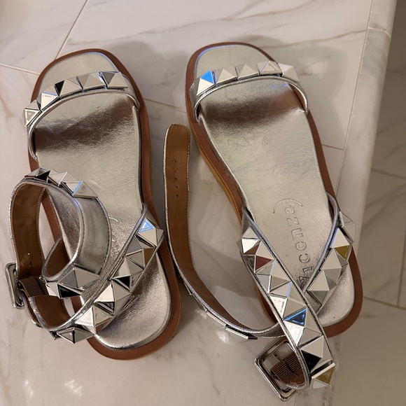 Vicenza Leon Studded ankle strap sandal 👡 - Picture 4 of 4